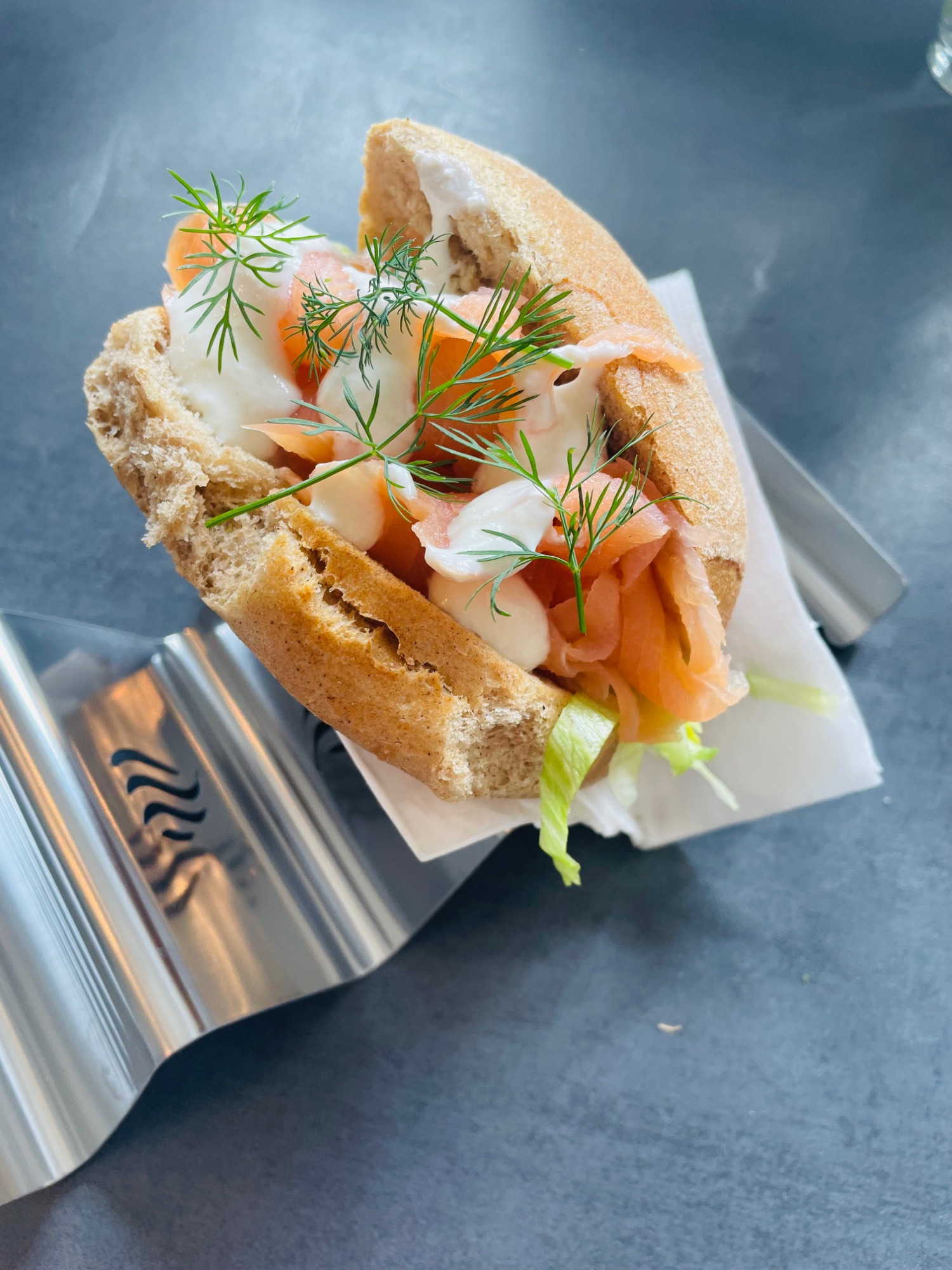 Selbstgemachtes Fischbrötchen von Fischen bei Chrischen in Hoisdorf
