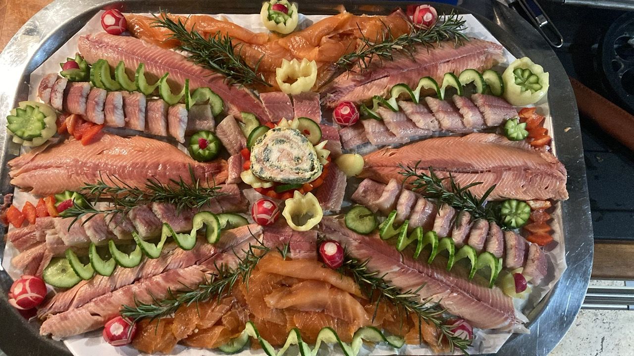 Beispiel einer Fischplatte von Fischen bei Chrischen