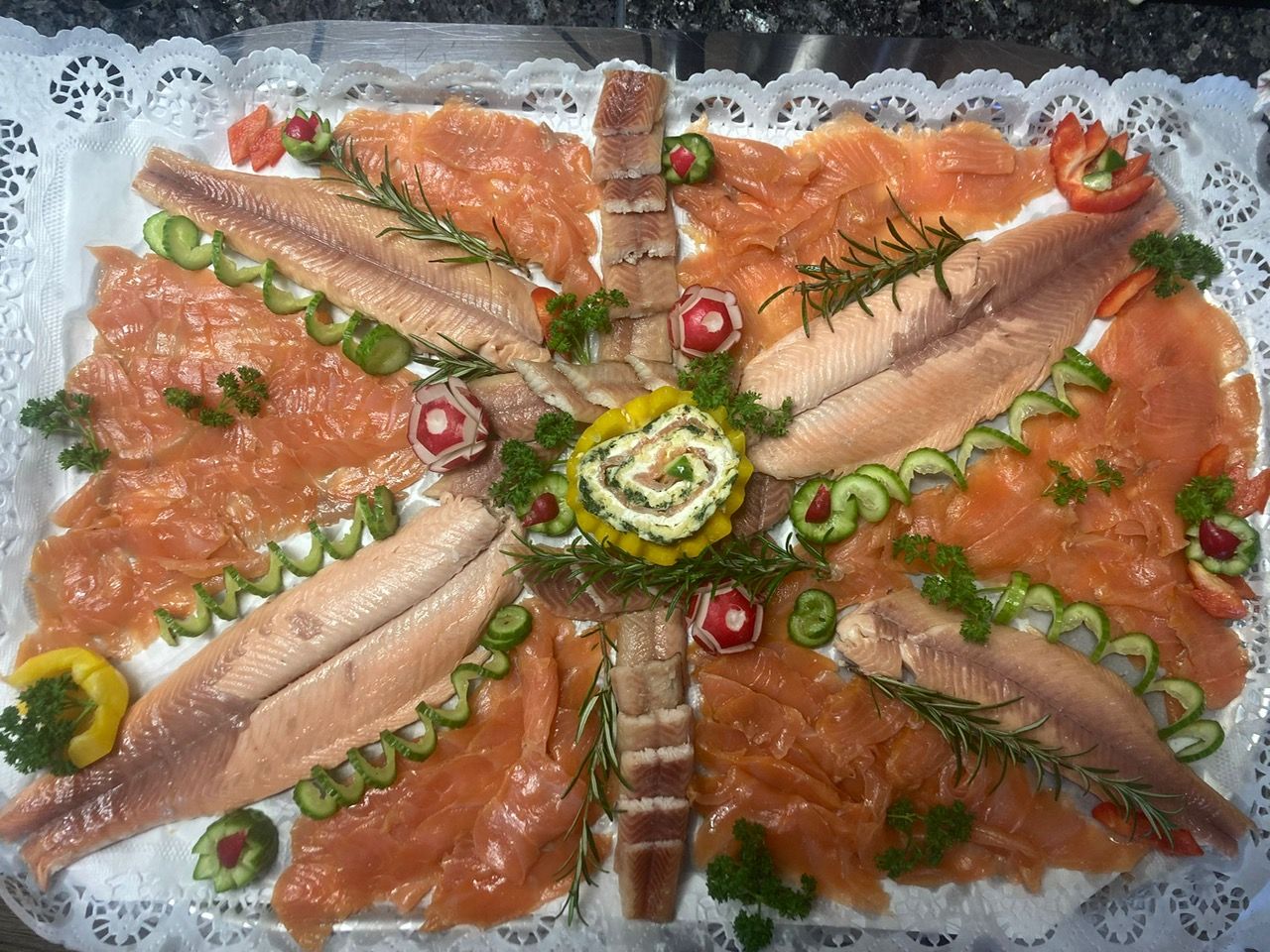 Beispiel einer Fischplatte von Fischen bei Chrischen