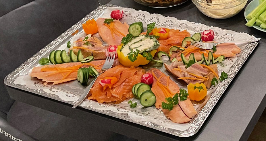 Individuell zusammengestellte Fischplatte
